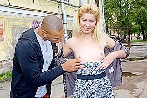 Cool outdoor fuck video with a gorgeous blonde