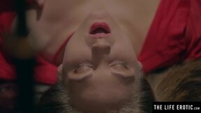 hot girl gets kinky thrills from frigging to dirty phone call