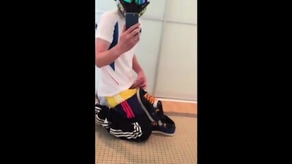 Twink Handjob Amateur Video - Sehr Geil