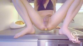 play in the kitchen with potatoes, carrots and lemons 🥔🥕🍋