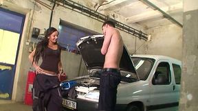 Oversexed babe Katrin blows solid prick in garage