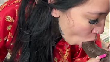 Dona de casa faz sexo com vizinho