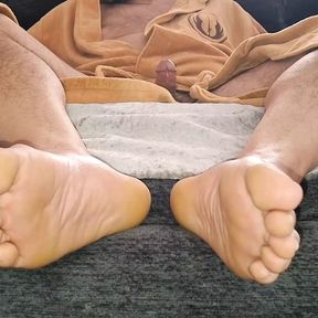 Edging my cock till I&#039;m ready to explode while showing my soles