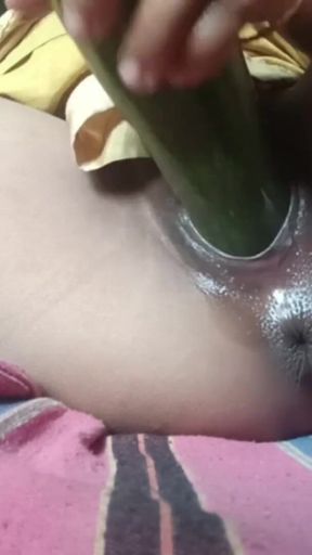 Must-see moment from &quot;Lund Ki Pyaasi Chut Main Cucumber Dal Ke Pani Nikala&quot;