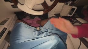 Ballbusting Handy and Blowjob in The Car