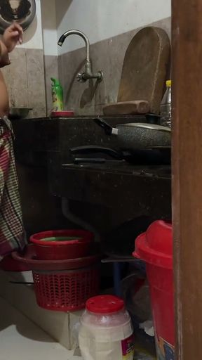 Indian Hot Mallu Ass Fucked In Kitchen When She Was Cooking (Part:2)   Clip 1