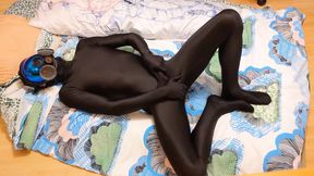 Zentai and Gasmask Feels
