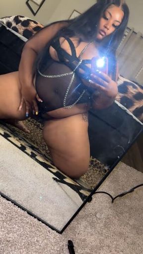 Introducing Queen BigBee😘