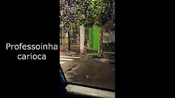 Me pagou para transar, mas tinha um pau enorme e me rasgou toda