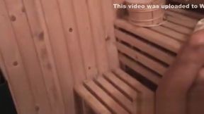 Hottie gets in sauna