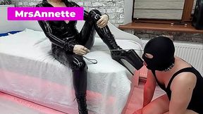 BEST EXTREME ANAL HUGE DILDO. HARD FUCKING AND FISTING OF A GUY IN A CHASTITY BELT!