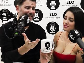 Pau Rojas shows off her strap