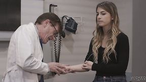 Amazing natural GF Kristen Scott gets nude and enjoys steamy sideways fuck