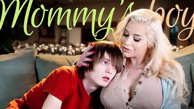 Spencer Scott gets naughty with stepson in Home Alone_1