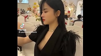 Tik tok nipslip