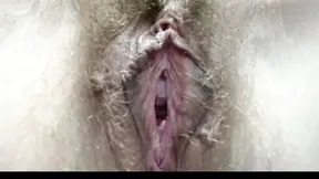 The thong on her asshole drowned and won't let her fuck her pussy freely