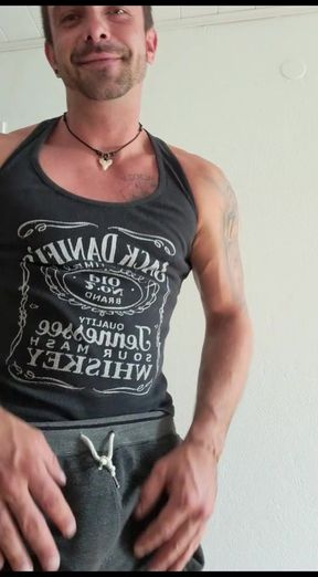 Big dick gets out and wanken