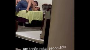 Belinha seduced the student, took him home and the cuckold filmed everything hidden in the pantry