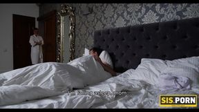 SIS.PORN. Fellow fucks stepsister not afraid to be caught by their mom