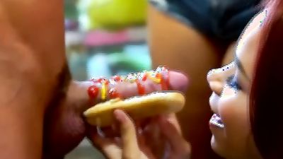 Pretty Brunette Giving Killer Head During Hotdog Stand Stunt With A Fulled Load Meaty Sausage