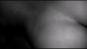 Infiel, tragando la verga del vecino del Grindr