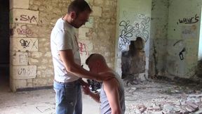 Leo Senthy fucked bareback by Fred and his XXL cock