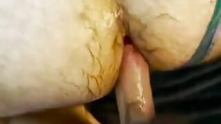 Amatør homofil bjørn blir rå hardcore analfucked med stor pikk i POV