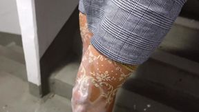 Sperm on Lackpumps an Chasity