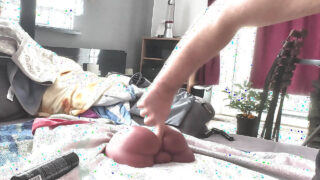 Német fickóknak házi készítésű, bareback akcióban ujjazás és forró creampies