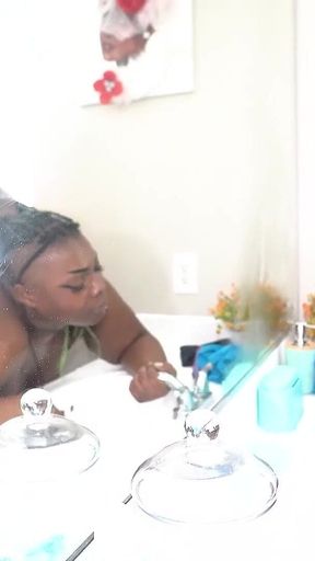 Ebony BBW Taking BBC in Bathtub