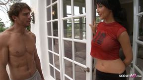Fit mature mom seduces big-dicked pool boy for cheating fuck