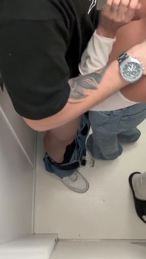 real Camera Records Sex In Community Elevator   Clip 2