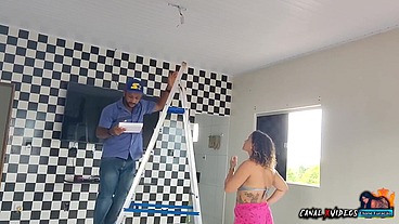 NÃO TENHO DINHEIRO PRA PAGAR O ELETRICISTA PAGUEI DE OUTRA FORMA MAIS GOSTOSA COM MINHA BUCETA - MARCIO BAIANO OFFICIAL