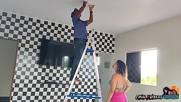 NÃO TENHO DINHEIRO PRA PAGAR O ELETRICISTA PAGUEI DE OUTRA FORMA MAIS GOSTOSA COM MINHA BUCETA - MARCIO BAIANO OFFICIAL