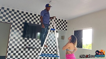 NÃO TENHO DINHEIRO PRA PAGAR O ELETRICISTA PAGUEI DE OUTRA FORMA MAIS GOSTOSA COM MINHA BUCETA - MARCIO BAIANO OFFICIAL