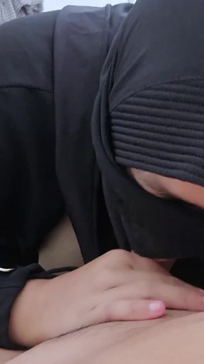 Asian Niqab Girl Doing Her Best To Suck Her Neighbor Dick - Minokiiko   Clip 1