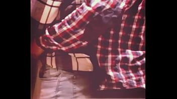 Vaquero machote mexicano me folla a pelo pensando en su mujer