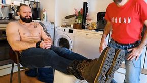 Hot Bodybuilder Kurka Receives Foot Tickling, Upper Body Tickling & Massage By Hasek