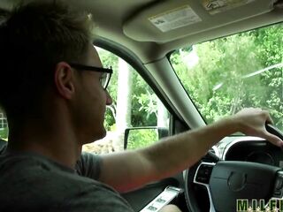 mother I'd like to fuck Hunter - Sexy mamma needs a ride