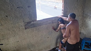 Peguei a sapatão bolado no terraço 100% anal