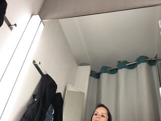 Public masturbation in changing room - VERY HAWT !!!