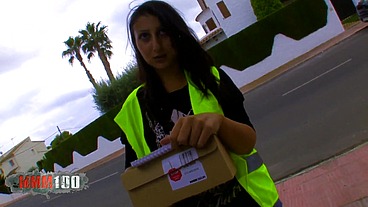 He fucks the arab delivery girl for little money