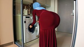 Step Mom accidentally caught my naughty stare on her round ass