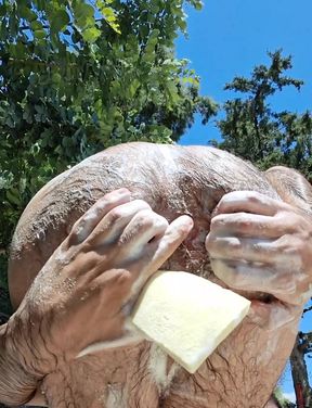 I would like someone to wash me and then fuck my hairy ass