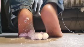 Marshmallow feet