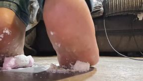 Marshmallow feet