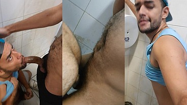 Fodido no rabo em um banheiro público por um magrelo super roludo, gozou dentro do cuzinho.