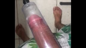 Breno segunda semana j&aacute_ estourando o pau com a bomba peniana