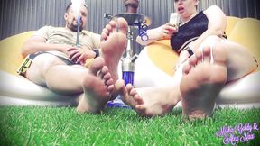 Red light, green light over sweat feet of alpha couple! Long edge play & total orgasm control