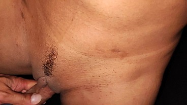 This time the adventure was at night, giving my ass on the abandoned railroad, the big dick filled my ass with cum until it overflowed. Luna Oliveira e Vagninho